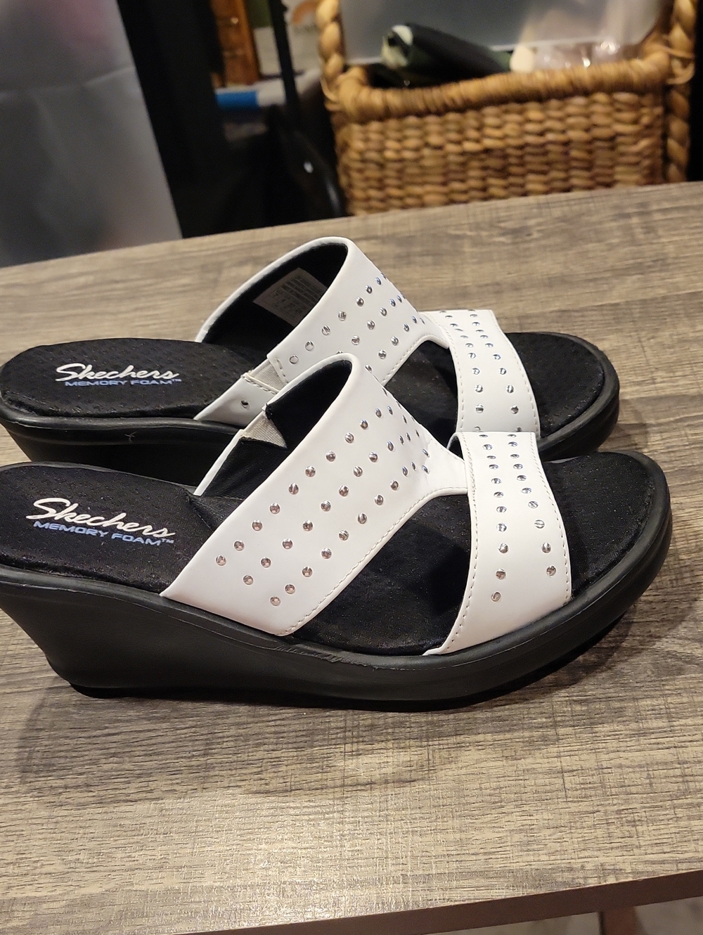 Skechers Memory Foam Wedges, Sz. 7 New W/ Out Tags,Pretty!!